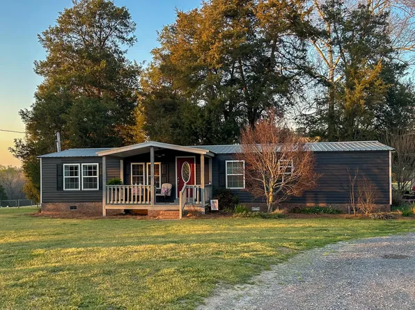 968 Gunter Pond Rd, Wagener, SC 29164