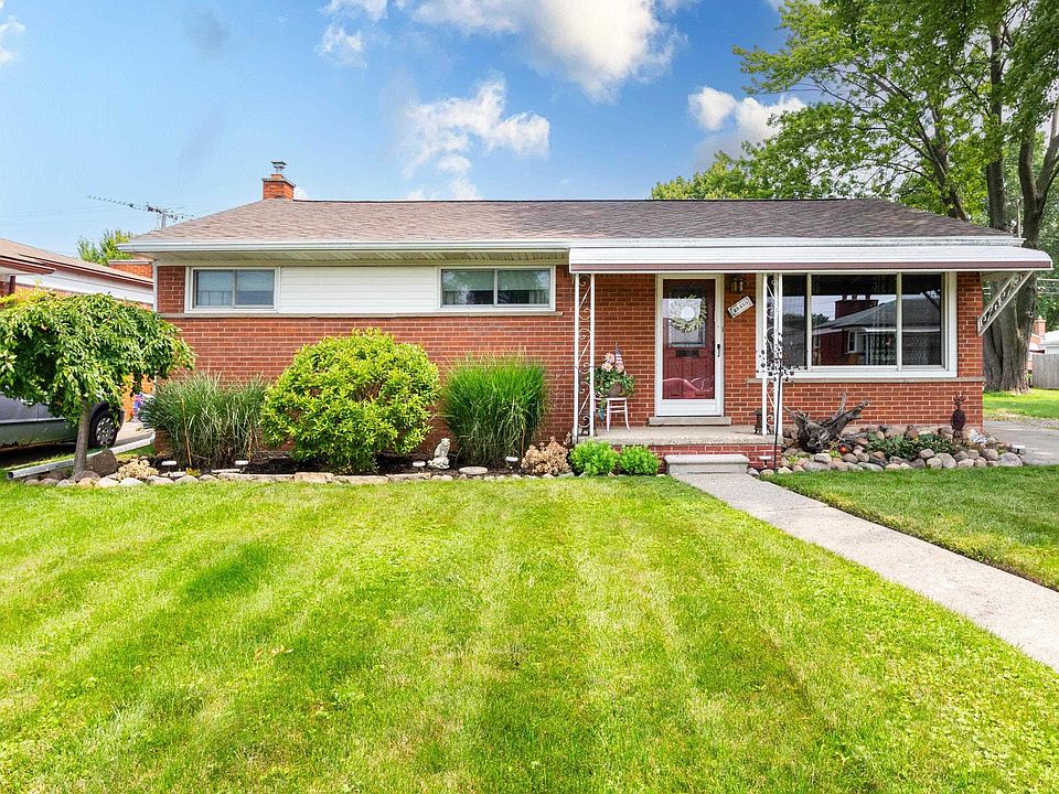 1st image of 23455 Playview St
