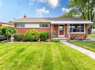 23455 Playview St, Saint Clair Shores, MI