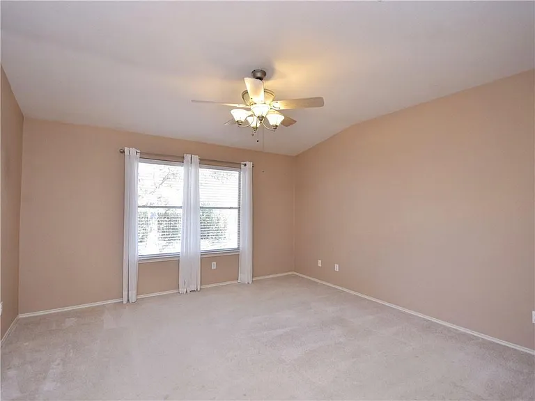 2519 Vernell Way — Photo 11