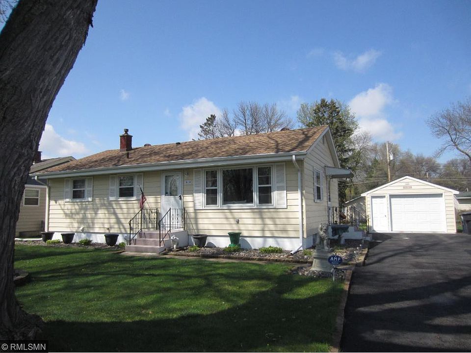 1st image of 519 12th Ave SE