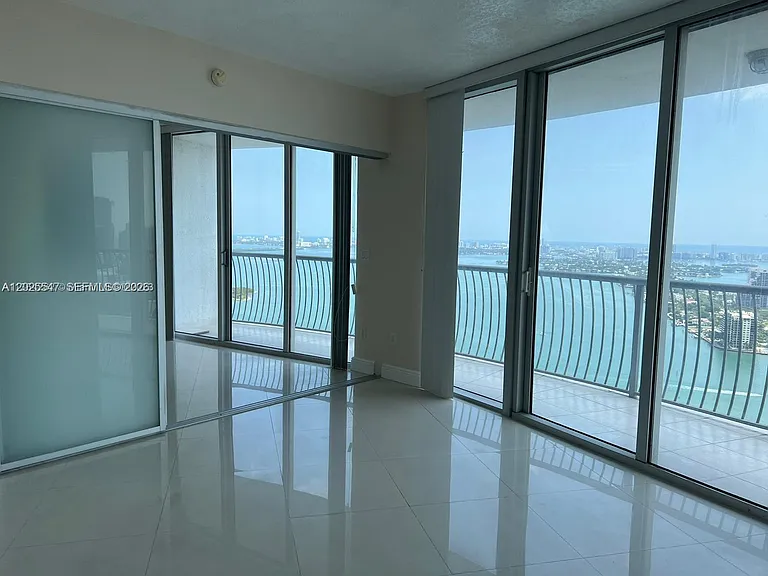 1750 N Bayshore Dr #4502 — Photo 2