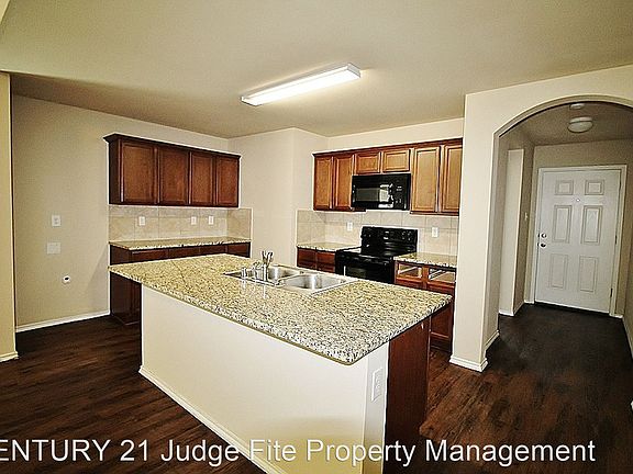 4th image of 2109 Shady Glen Trl