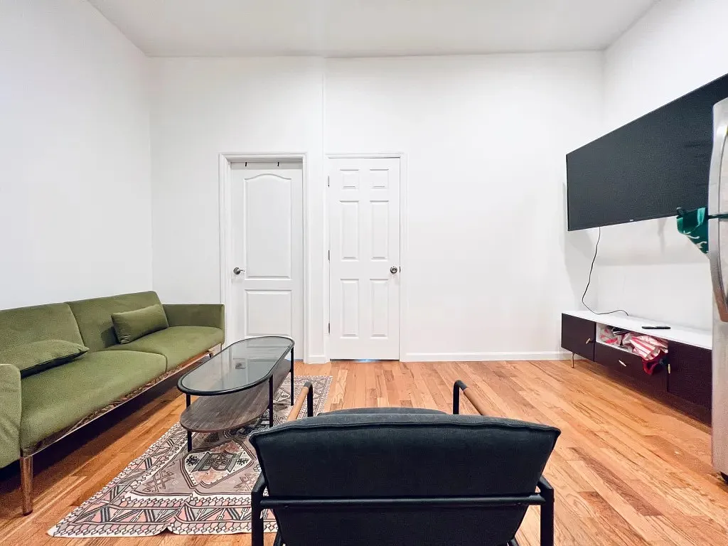 4 bed, 1.5 bath, 1200 sqft, $1,250 — Photo 4