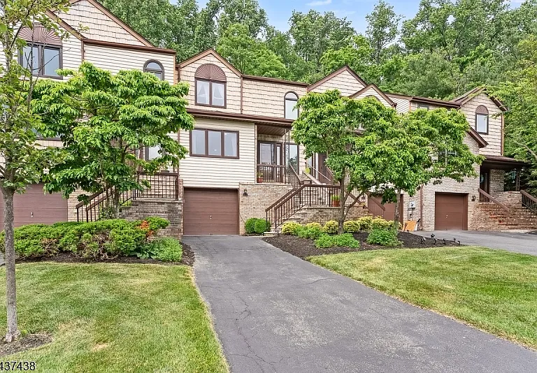 22 Averell Dr #22 — Photo 28