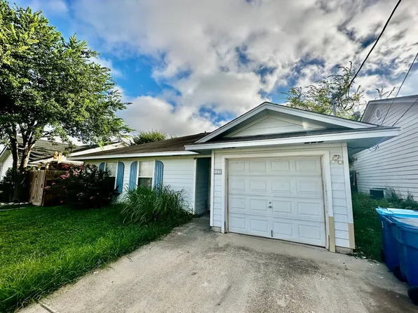 123 Amelia Ct, Kerrville, TX 78028