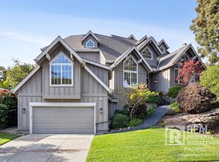 5615 Glenbrook Dr, Oakland, CA 94618