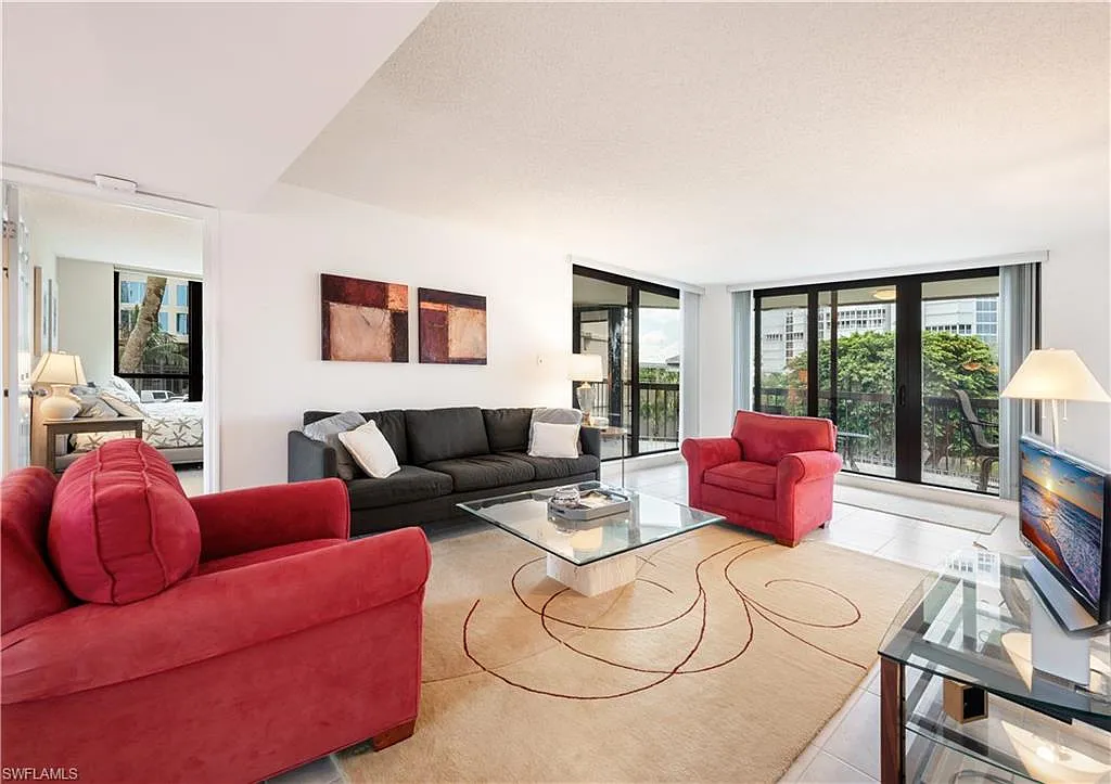 2 bed, 2.0 bath, 1671 sqft, $12,450 — Photo 3