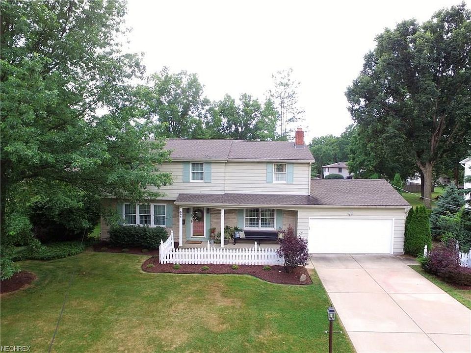 1st image of 395 Bradford Dr