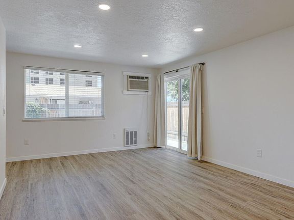 4th image of 2520 N Arthur St #0