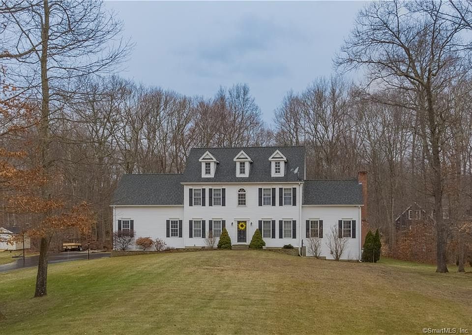 2nd image of 60 Jolin Ln