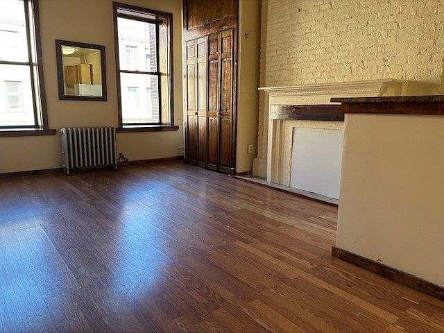 2nd image of 140 W 75th St APT 11
