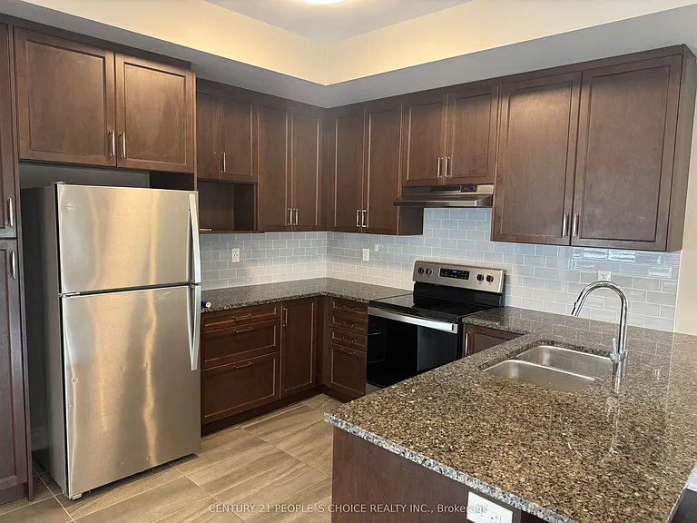 2518 Littlefield Cres — Photo 10