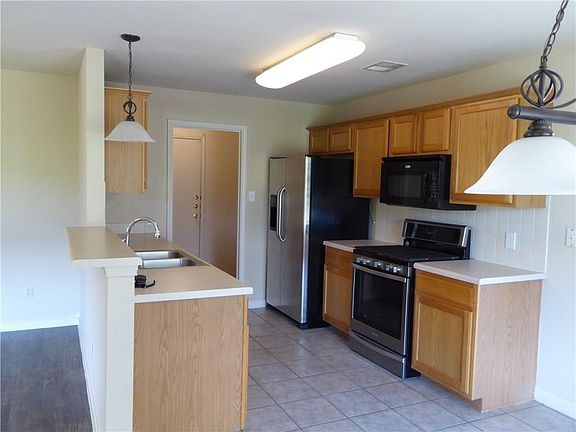 2nd image of 1500 Catalina Dr