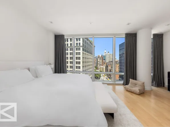 445 Lafayette Street image 10 of 14