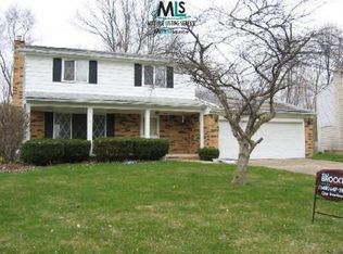 30175 Pierce St, Southfield, MI 48076