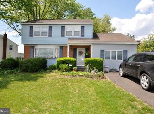 400 S Arthur Dr, Edgewater Park, NJ 08010