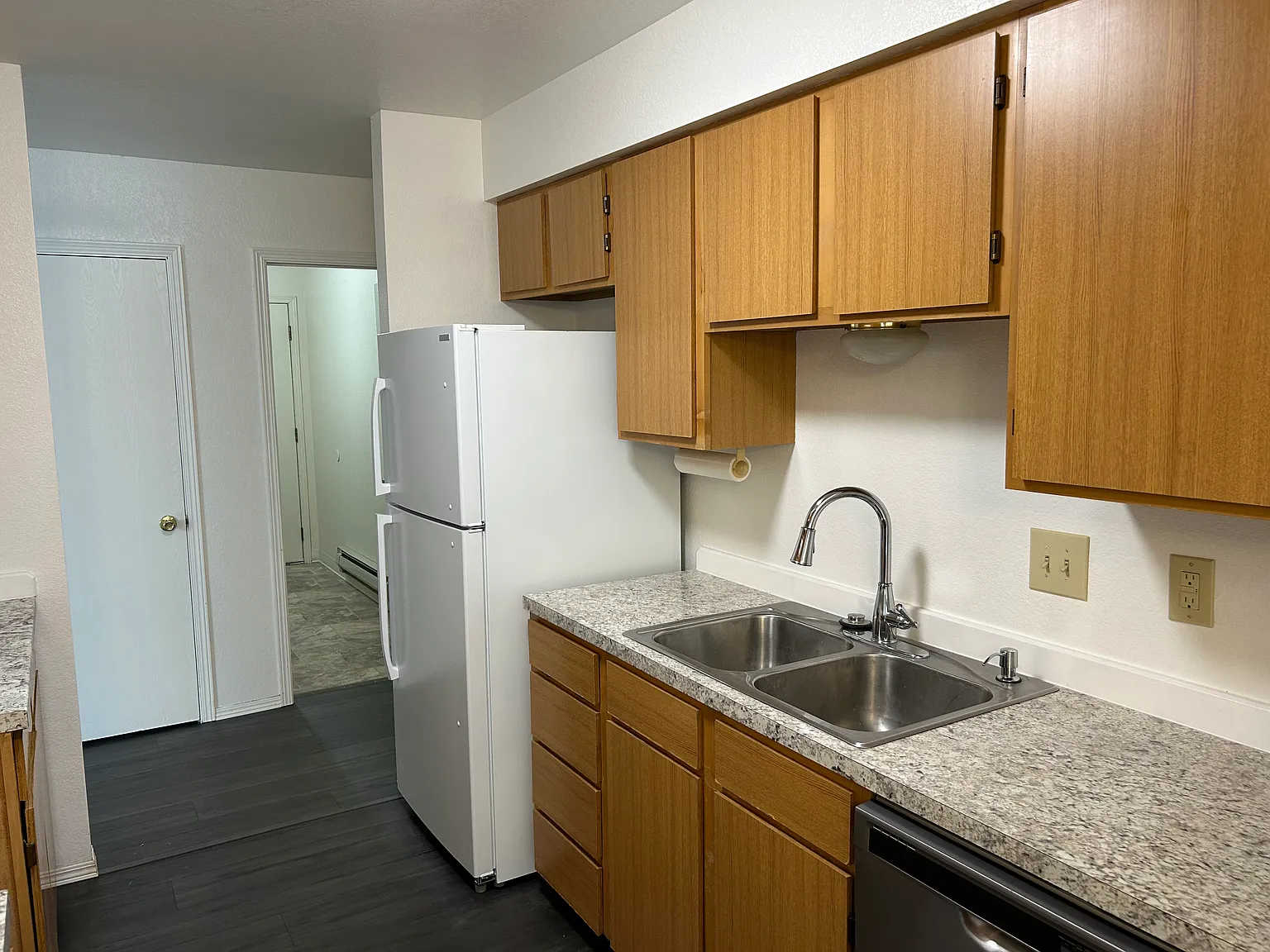 2 bed, 1104 sqft, $1,400 — Photo 2