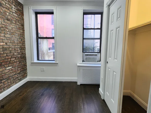 307 Mott Street image 4 of 6