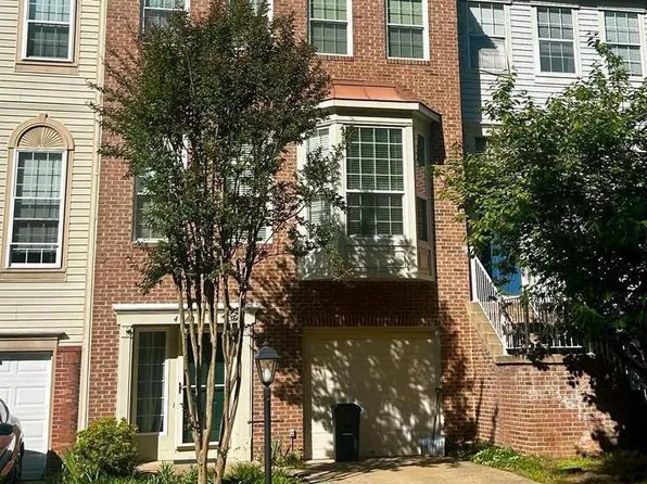 47644 Sandbank Sq, Sterling, VA 20165