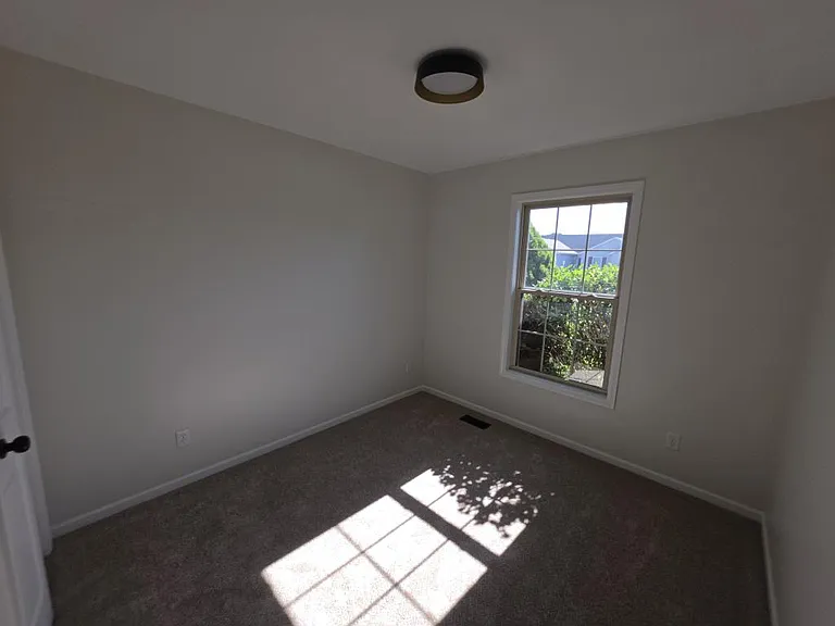 1813 Rambling Rose Ln — Photo 13