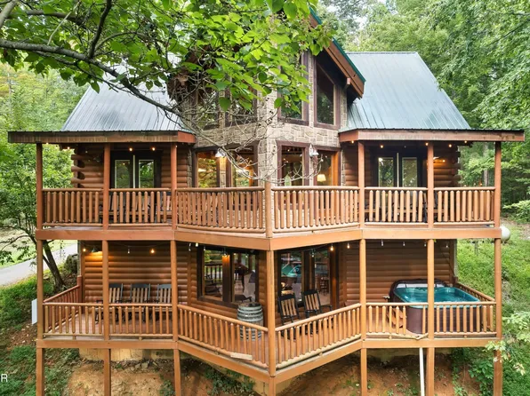 4416 Ashli Erin Way, Gatlinburg, TN 37738