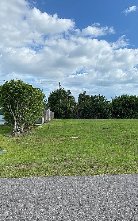 N・_・N 846 95th Ave N, Naples, FL 34108 | Zillow