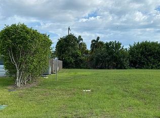 846 95th Ave N, Naples, FL 34108