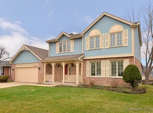 8244 Middlebury Ave, Woodridge, IL 60517