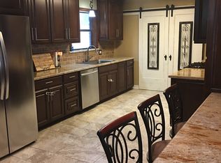 6689 Plaza St, Groves, TX 77619