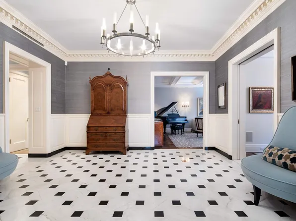 930 Park Avenue image 1 of 13