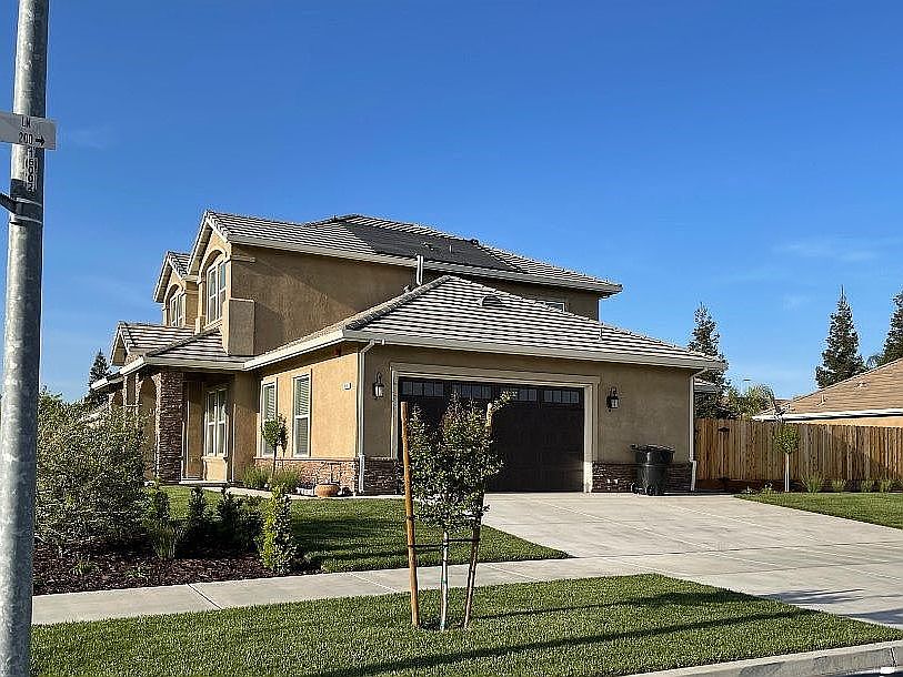 2nd image of 934 Pleasant Bay