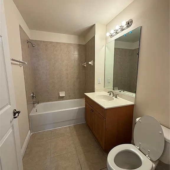 3973 Pomodoro Cir #304 — Photo 7