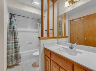 69 Walney Dr, Bella Vista, AR 72715