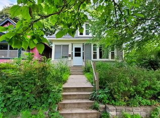 1689 Selby Ave, Saint Paul, MN 55104