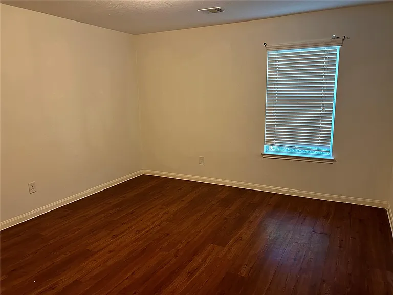 21511 Donata Cir — Photo 11