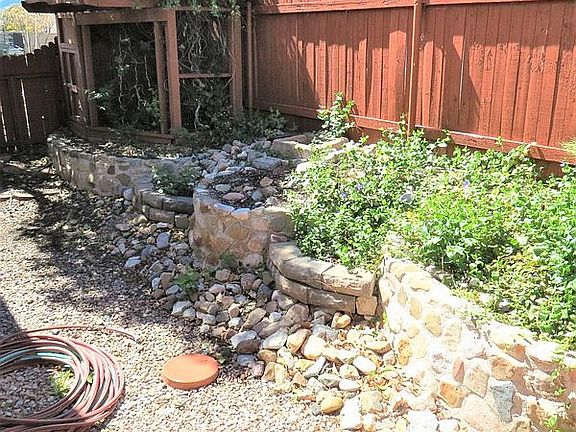 3rd image of 2479 Canyon View Dr