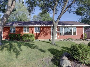 413 Ridge Cir, Streamwood, IL 60107