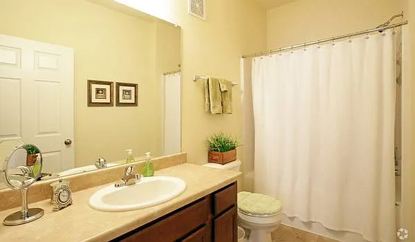 Adam Ridge Condos — Photo 13