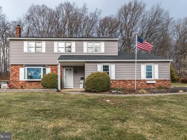 4672 Woodfield Cir, Doylestown, PA 18902