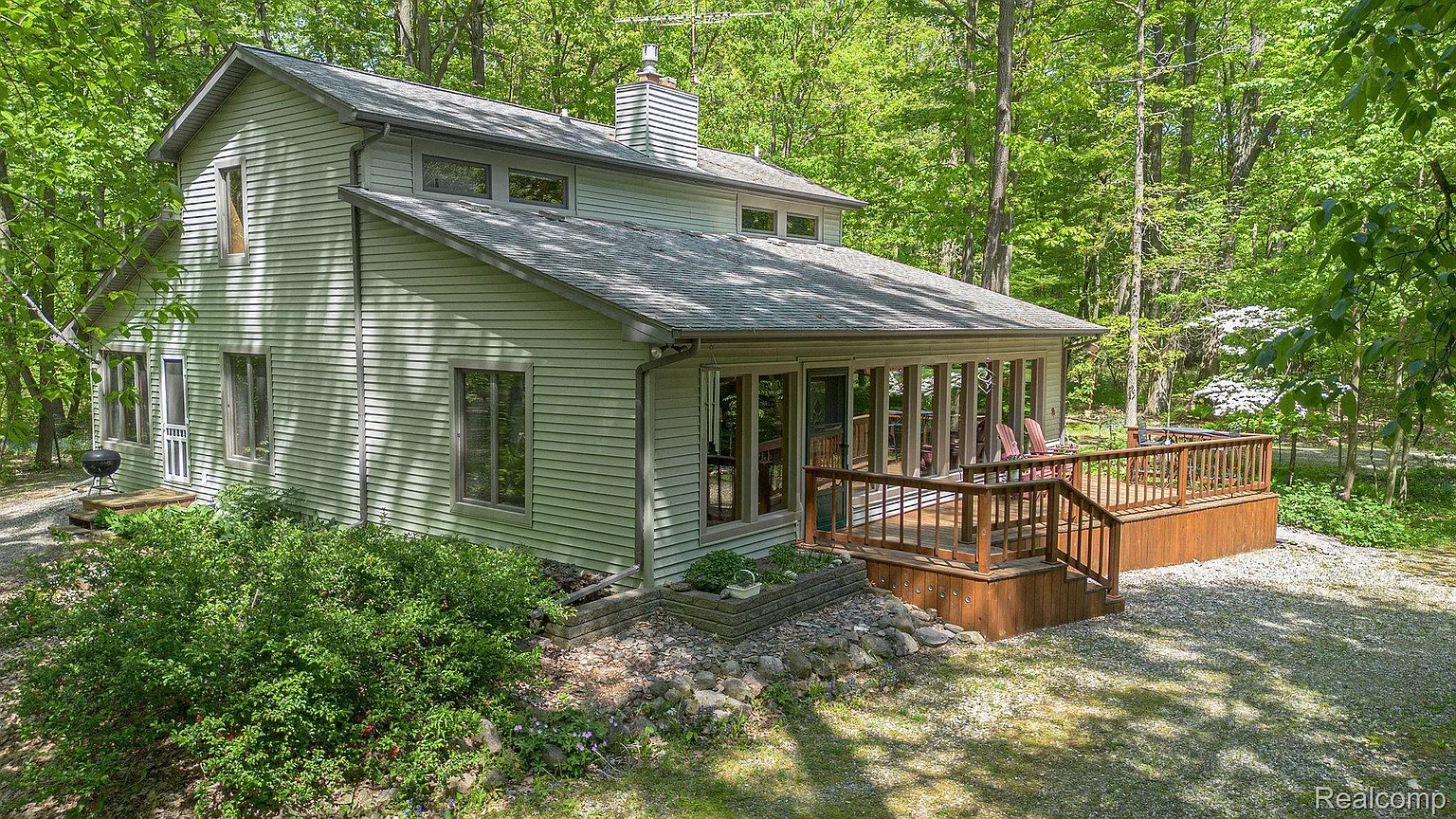 3910 Joy Rd photo 1