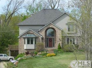 7807 Five Mile Rd, Northville, MI 48168