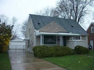 25147 Waldorf St, Roseville, MI 48066