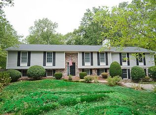 5808 Oak Grove St, Lorton, VA 22079