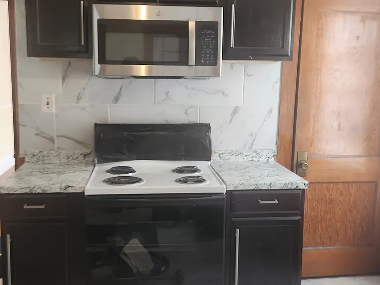 420 Academy Ave #2 — Photo 6