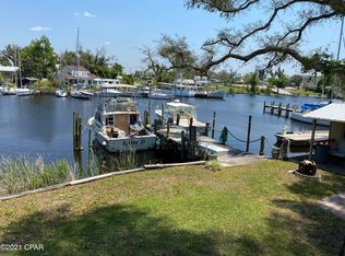 160 N Center Ave, Panama City, FL 32401