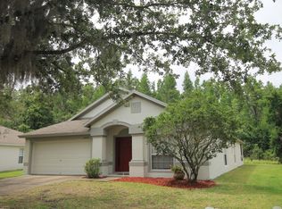 30834 Saint Vincent Ct, Zephyrhills, FL 33543