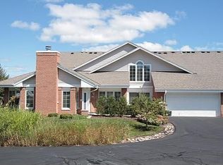 8992 Woodbridge Dr #8992, Greendale, WI 53129