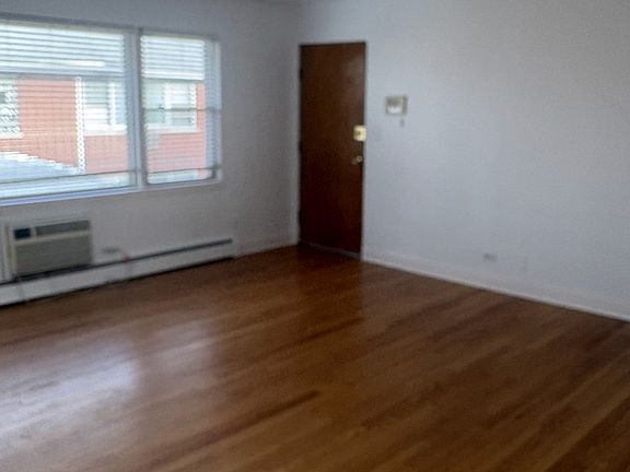 3rd image of 927 Elder Rd #2