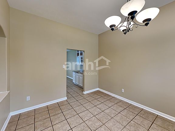 5th image of 411 Cedar Point Dr